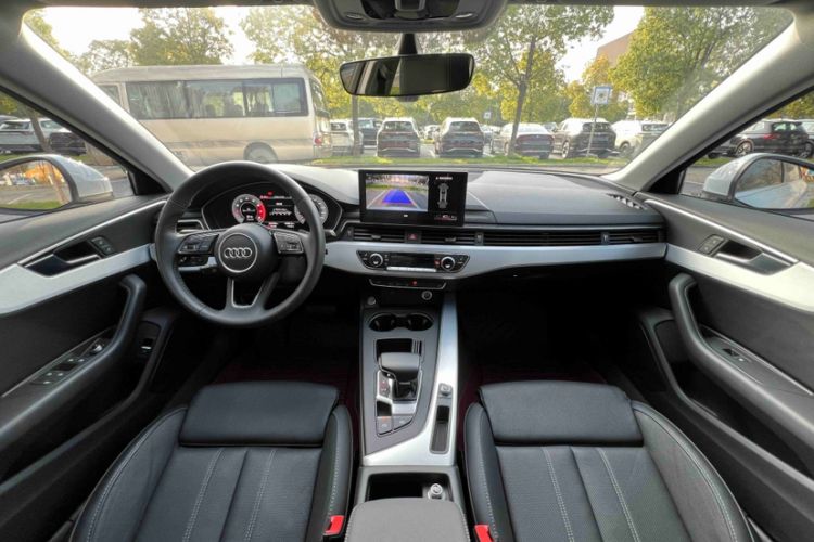 Used Audi A4L 2020 40 TFSI Luxury Dynamic Model Interior 4