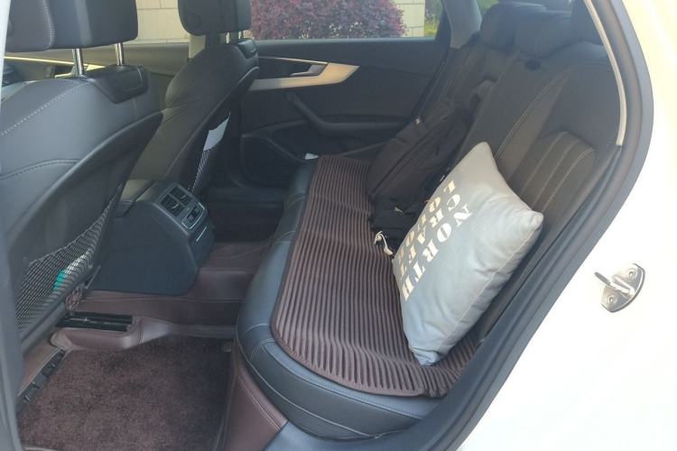 Used Audi A4L 2020 40 TFSI Luxury Dynamic Model Interior 4