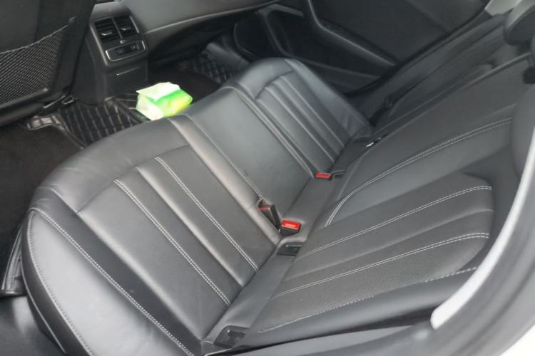 Used Audi A4L 2020 40 TFSI Luxury Dynamic Model Interior 4