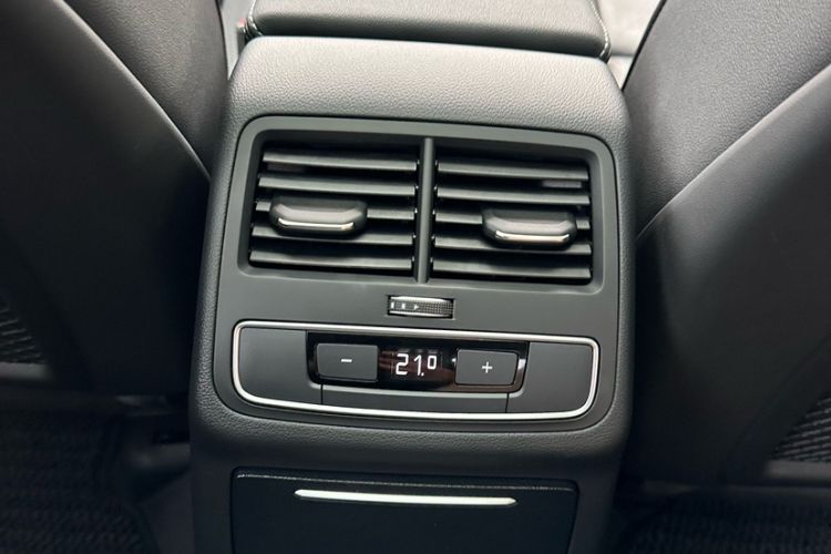Used Audi A4L 2020 40 TFSI Luxury Dynamic Model Interior 5