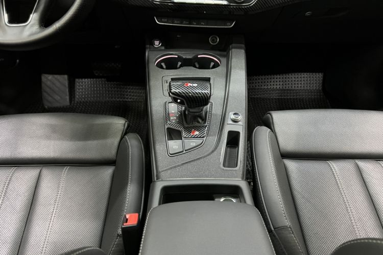 Used Audi A4L 2020 40 TFSI Luxury Dynamic Model Interior 5