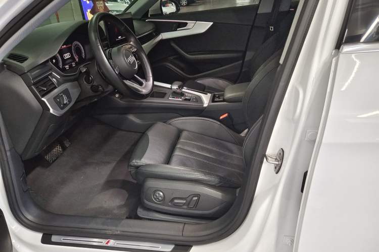 Used Audi A4L 2020 40 TFSI Luxury Dynamic Model Interior 5