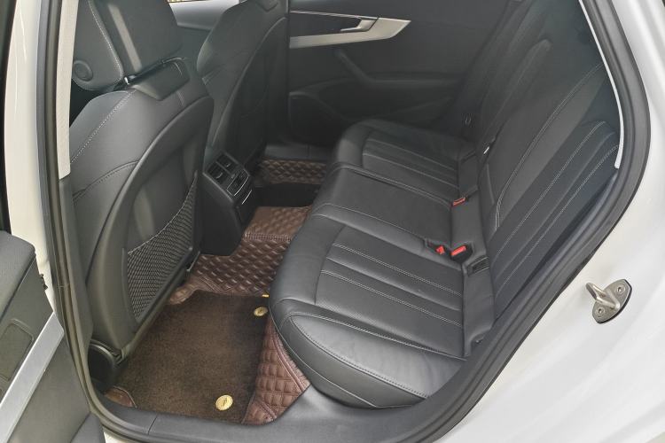Used Audi A4L 2020 40 TFSI Luxury Dynamic Model Interior 5