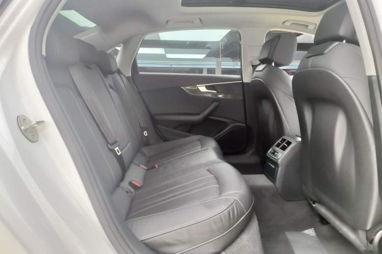 Used Audi A4L 2020 40 TFSI Fashion Dynamic Model Interior 5