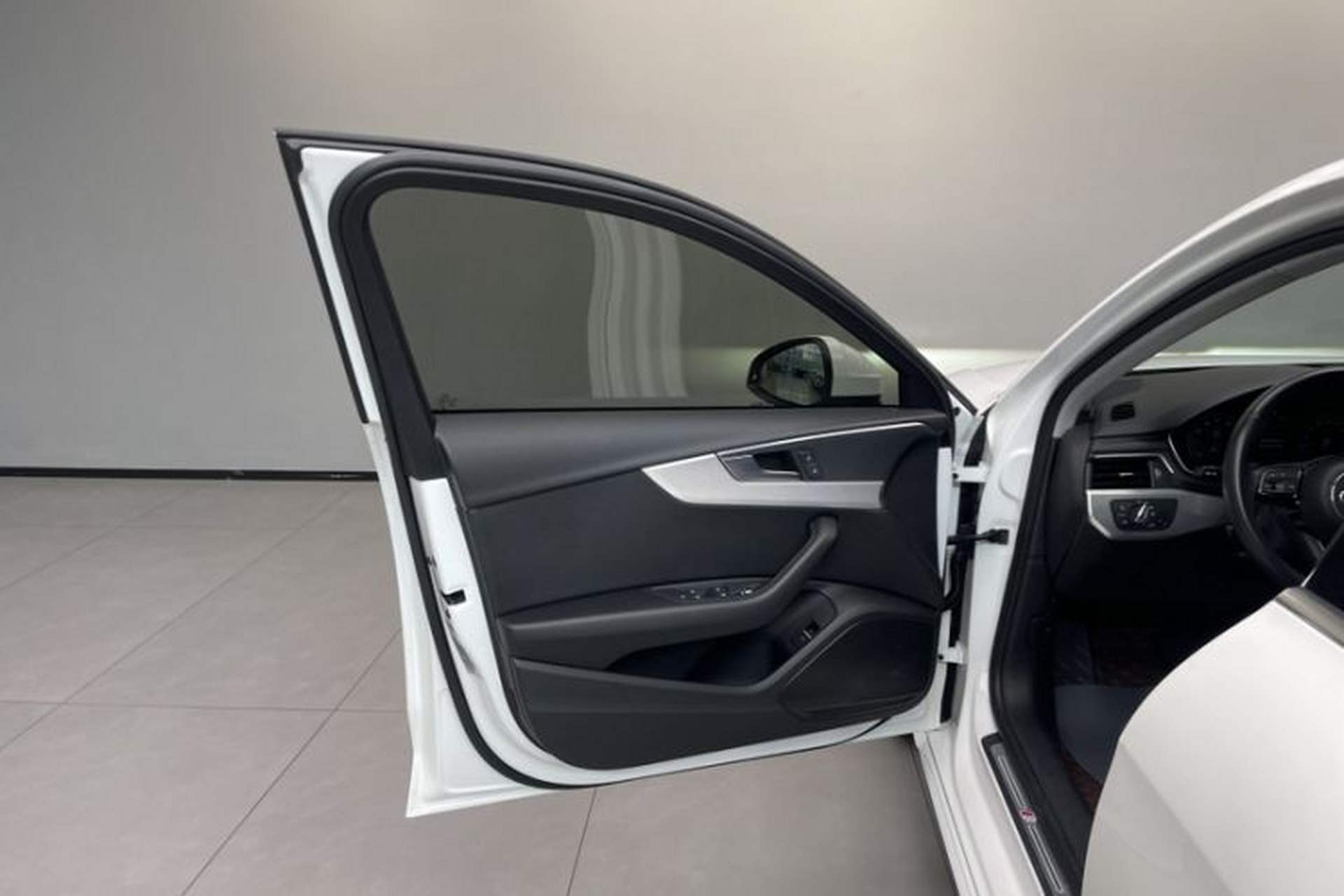 Used Audi A4L 2020 40 TFSI Fashion Dynamic Model Interior 6