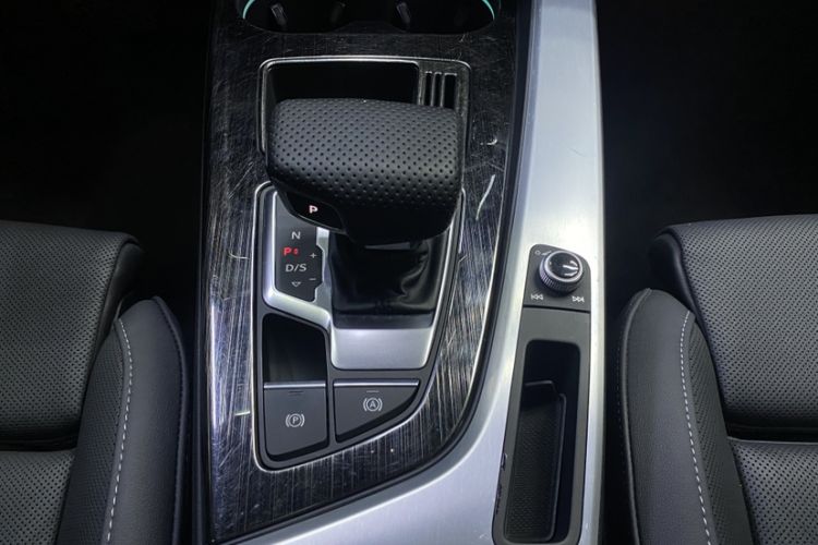 Used Audi A4L 2020 40 TFSI quattro Luxury Dynamic Model Interior 6