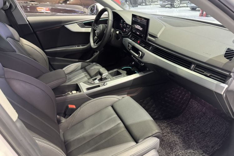 Used Audi A4L 2020 40 TFSI Luxury Dynamic Model Interior 7
