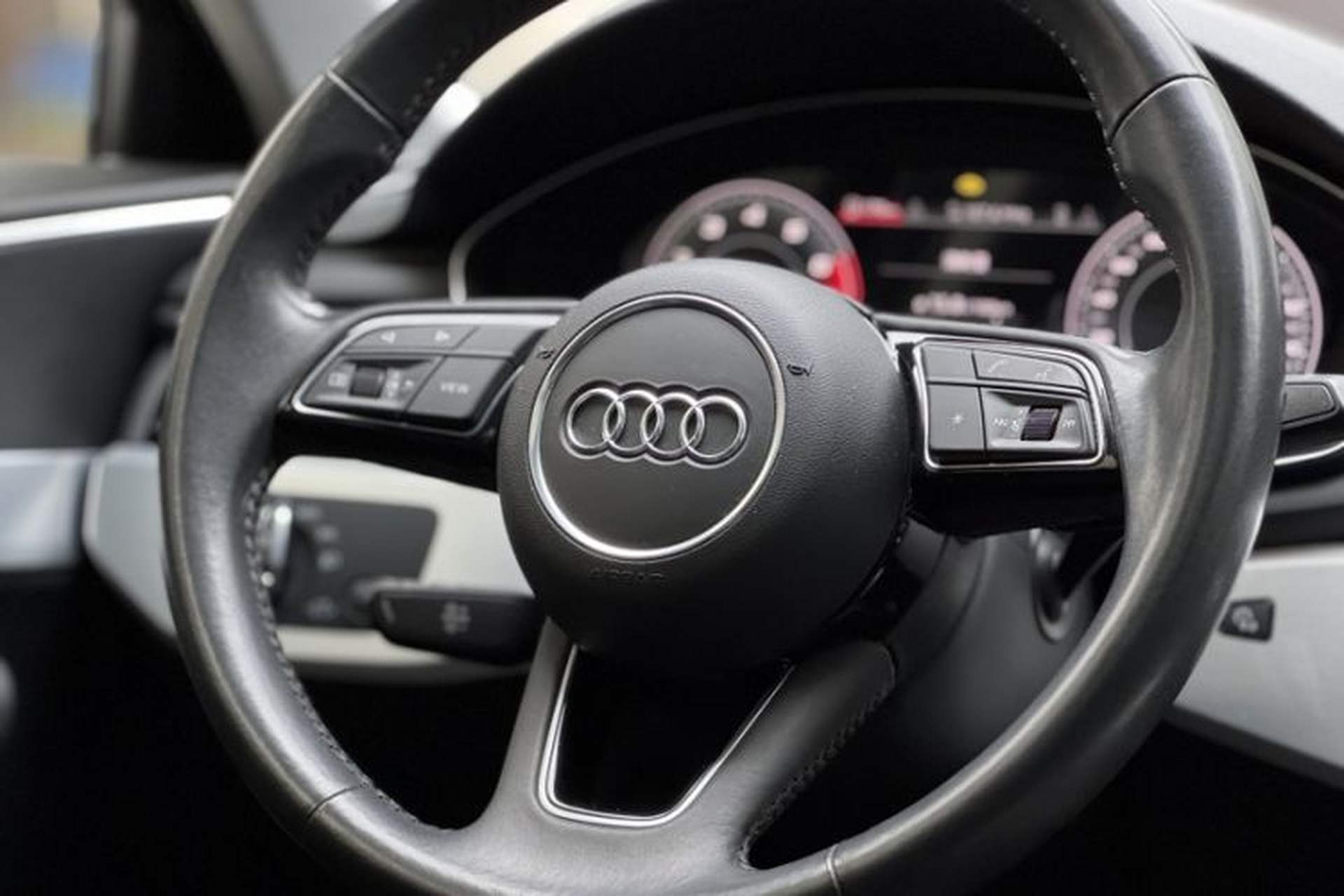 Used Audi A4L 2020 40 TFSI Luxury Dynamic Model Interior 7