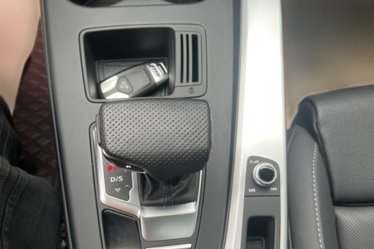 Used Audi A4L 2020 40 TFSI Luxury Dynamic Model Interior 7