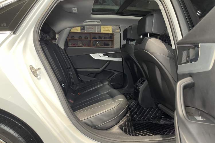 Used Audi A4L 2020 40 TFSI Fashion Dynamic Model Interior 9