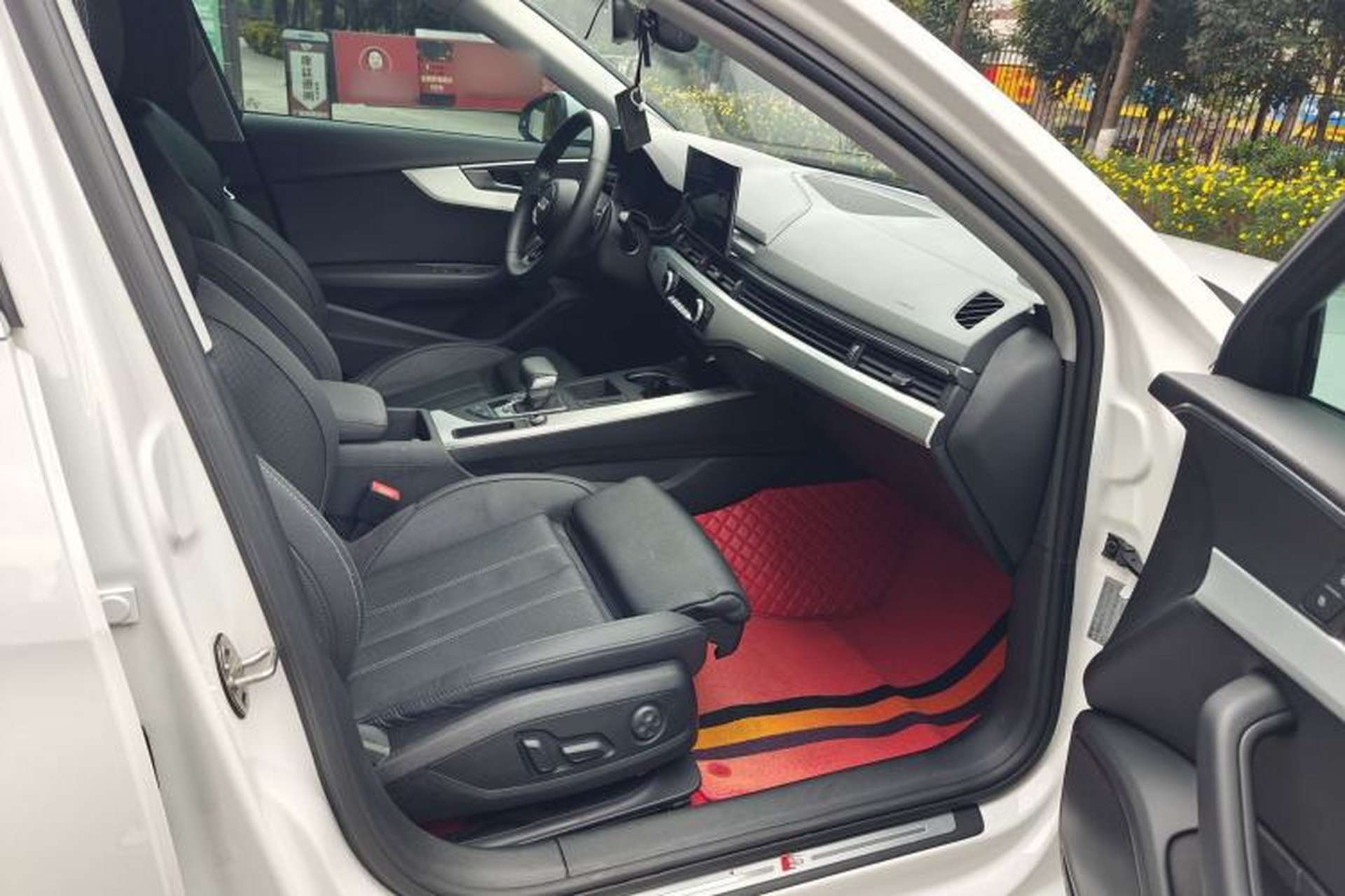 Used Audi A4L 2020 40 TFSI Luxury Dynamic Model Interior 9