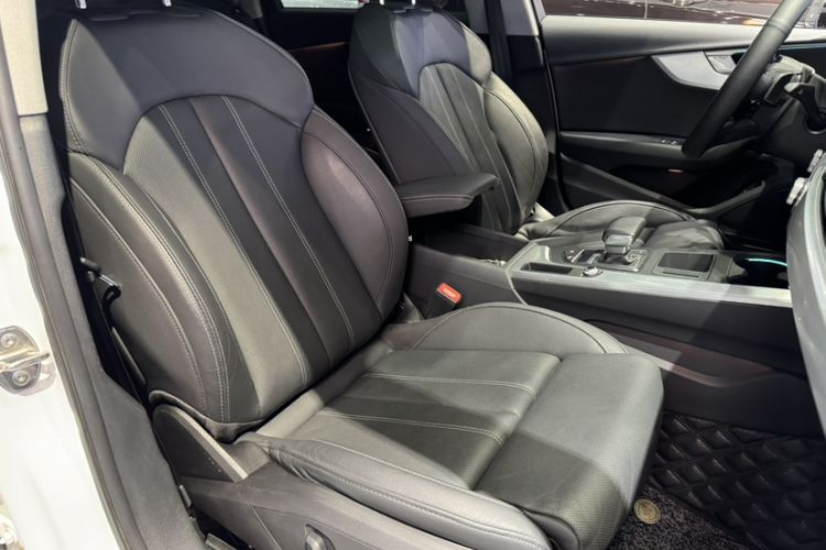 Used Audi A4L 2020 40 TFSI Luxury Dynamic Model Interior 9