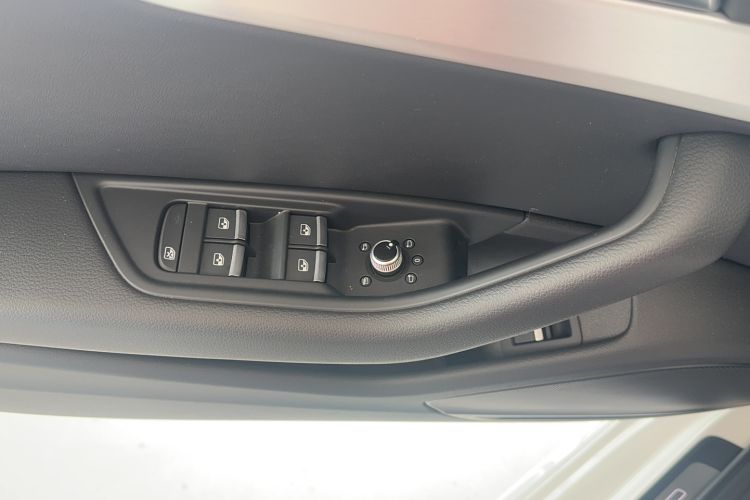 Used Audi A4L 2020 40 TFSI Luxury Dynamic Model Interior 9
