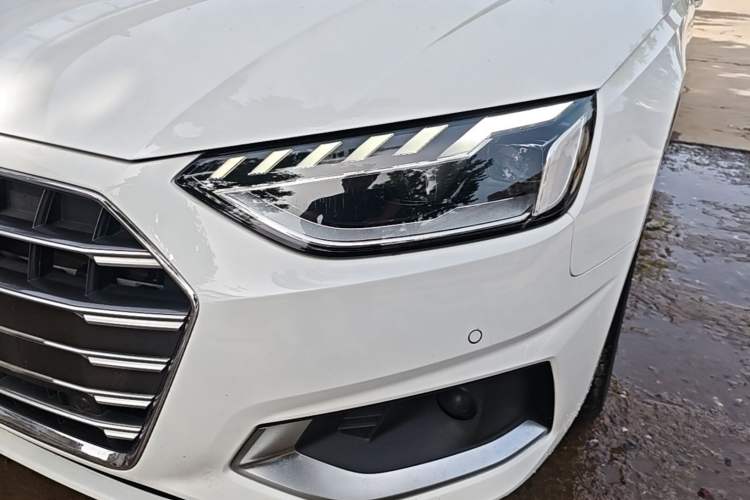 Used Audi A4L 2020 40 TFSI Fashionable and Elegant Model Left Front Headlight