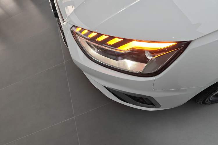 Used Audi A4L 2020 40 TFSI Fashion Dynamic Model Left Front Headlight