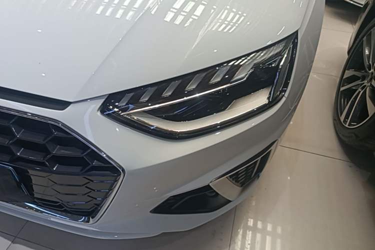 Used Audi A4L 2020 40 TFSI Fashion Dynamic Model Left Front Headlight