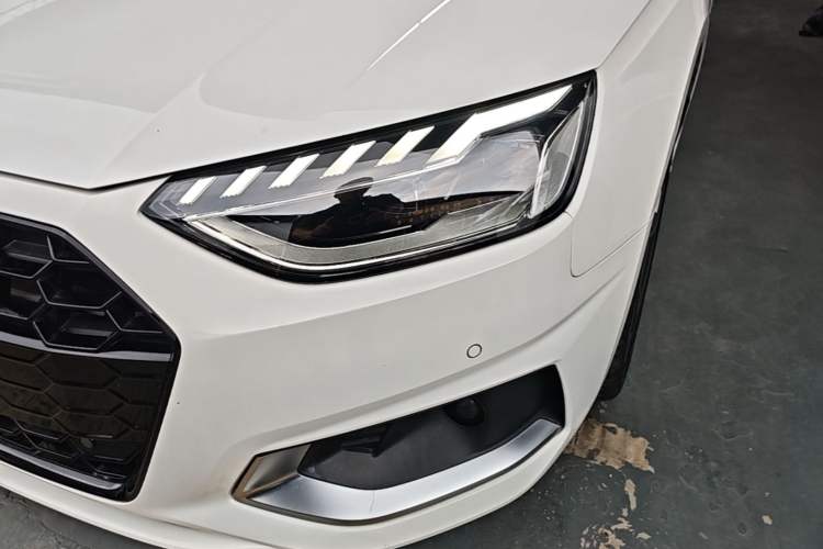 Used Audi A4L 2020 40 TFSI Fashionable and Elegant Model Left Front Headlight