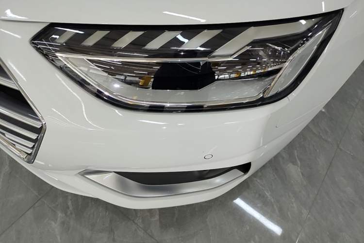Used Audi A4L 2020 40 TFSI Fashionable and Elegant Model Left Front Headlight