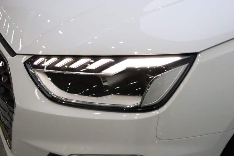 Used Audi A4L 2020 40 TFSI Fashion Dynamic Model Left Front Headlight