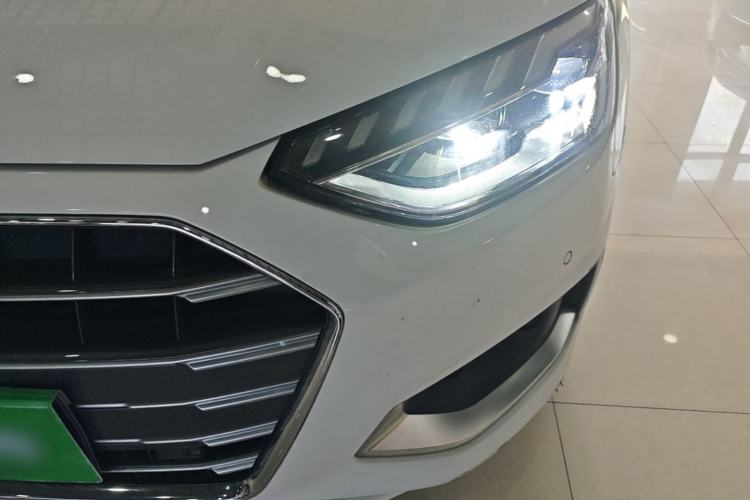 Used Audi A4L 2020 40 TFSI Fashionable and Elegant Model Left Front Headlight