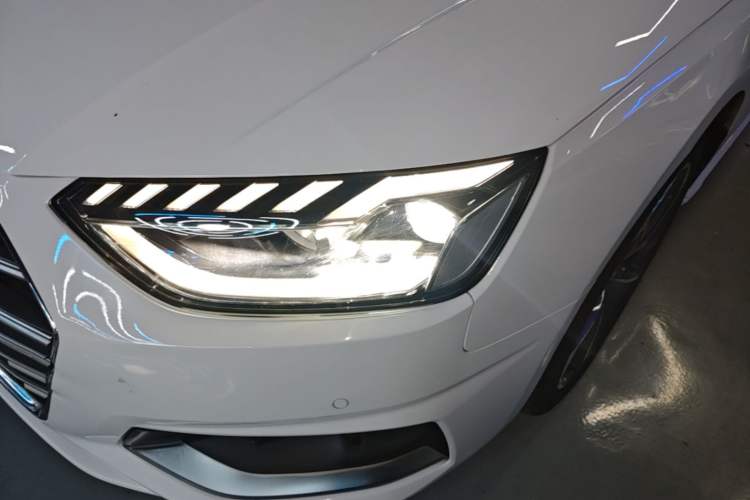 Used Audi A4L 2020 40 TFSI Fashionable and Elegant Model Left Front Headlight