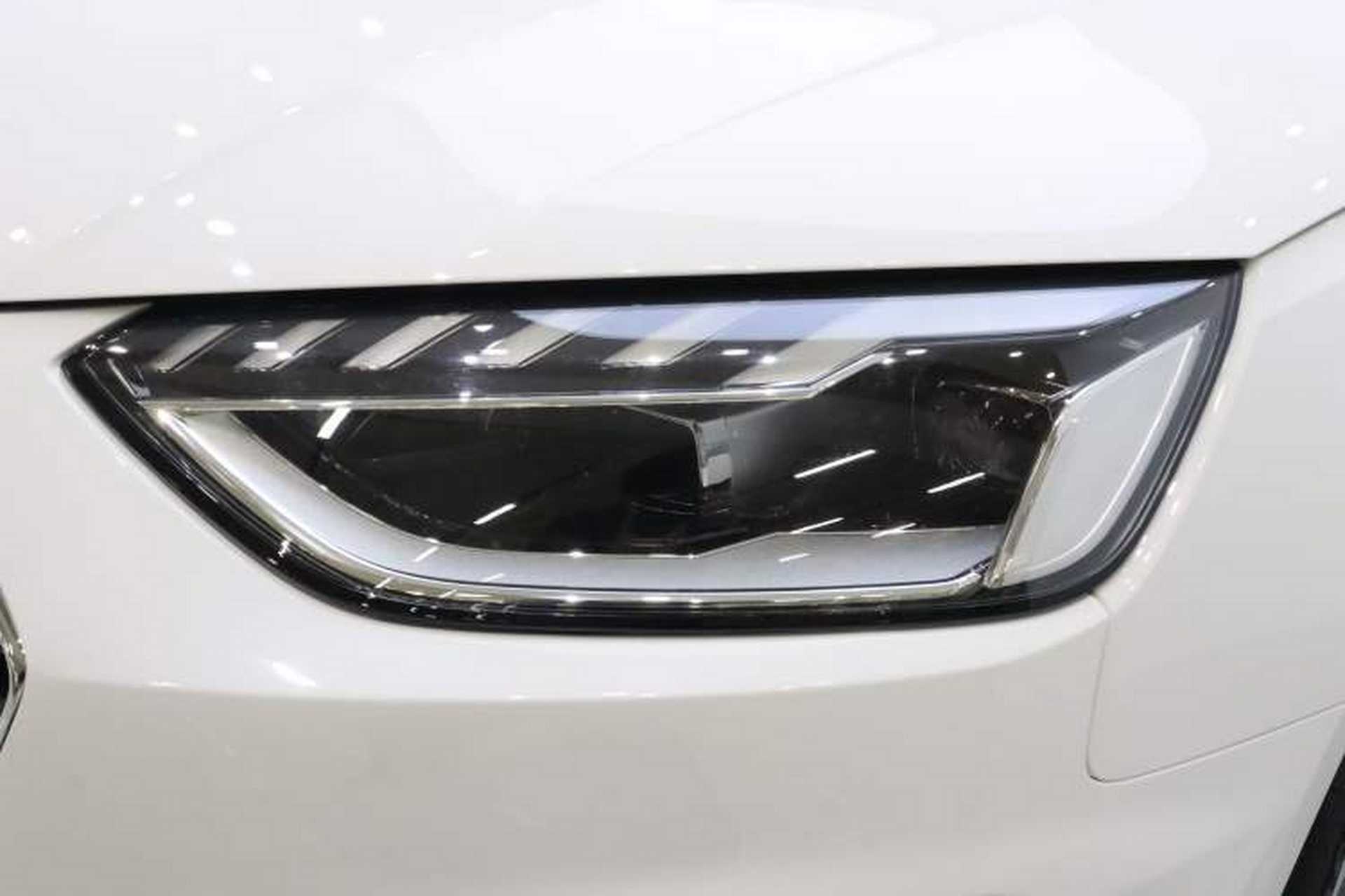 Used Audi A4L 2020 40 TFSI Fashion Dynamic Model Left Front Headlight
