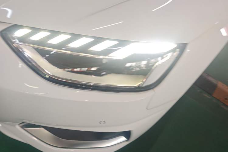 Used Audi A4L 2020 40 TFSI Fashionable and Elegant Model Left Front Headlight
