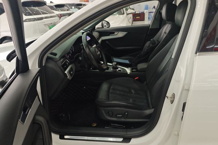 Used Audi A4L 2020 40 TFSI Fashionable and Elegant Model Left Front Seat