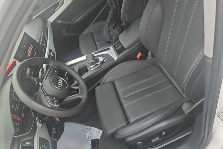 Used Audi A4L 2020 40 TFSI Fashion Dynamic Model Left Front Seat