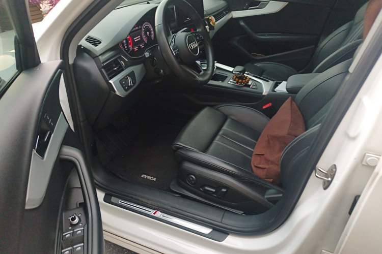 Used Audi A4L 2020 40 TFSI Fashion Dynamic Model Left Front Seat