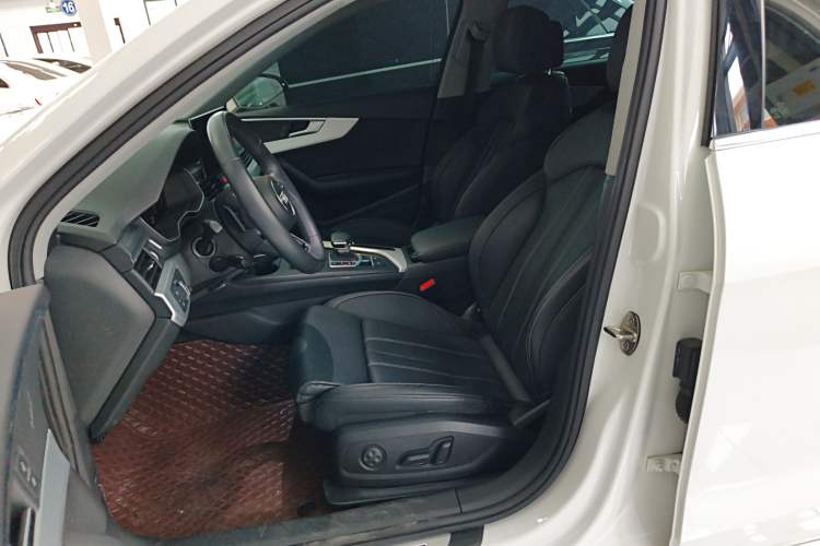 Used Audi A4L 2020 40 TFSI Fashion Dynamic Model Left Front Seat