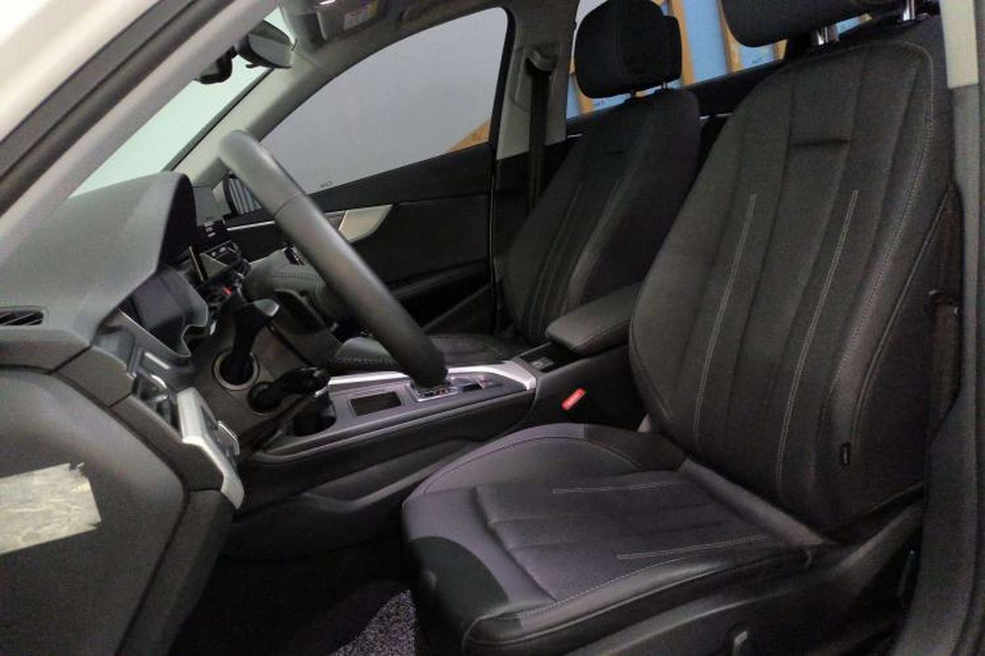 Used Audi A4L 2020 40 TFSI Fashionable and Elegant Model Left Front Seat