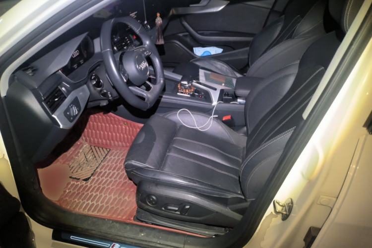 Used Audi A4L 2020 40 TFSI Luxury Dynamic Model Left Front Seat
