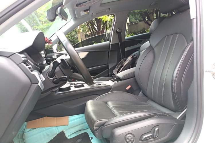 Used Audi A4L 2020 40 TFSI Fashion Dynamic Model Left Front Seat