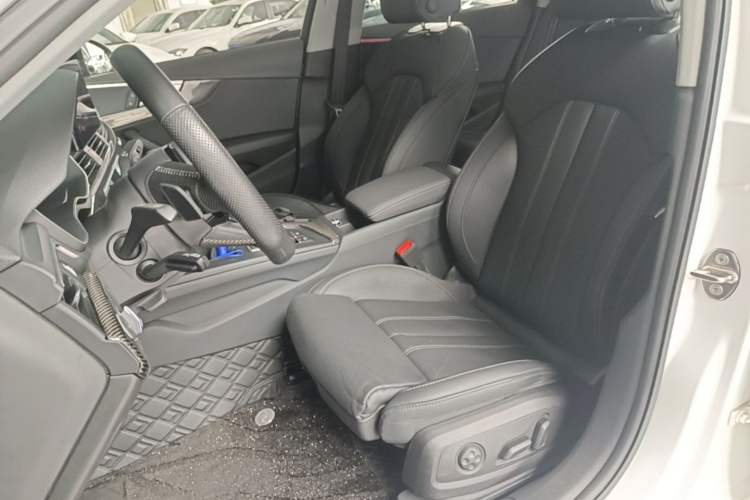 Used Audi A4L 2020 40 TFSI Luxury Dynamic Model Left Front Seat