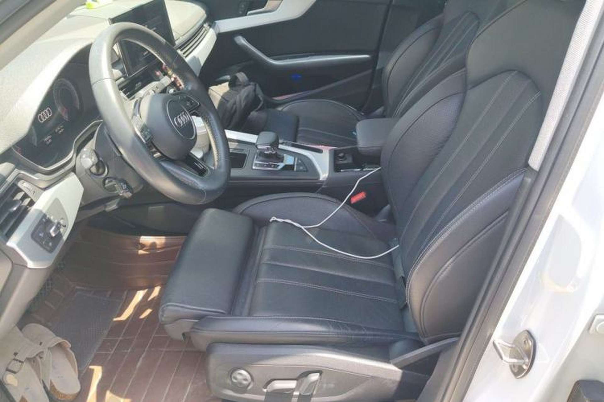 Used Audi A4L 2020 40 TFSI Fashion Dynamic Model Left Front Seat