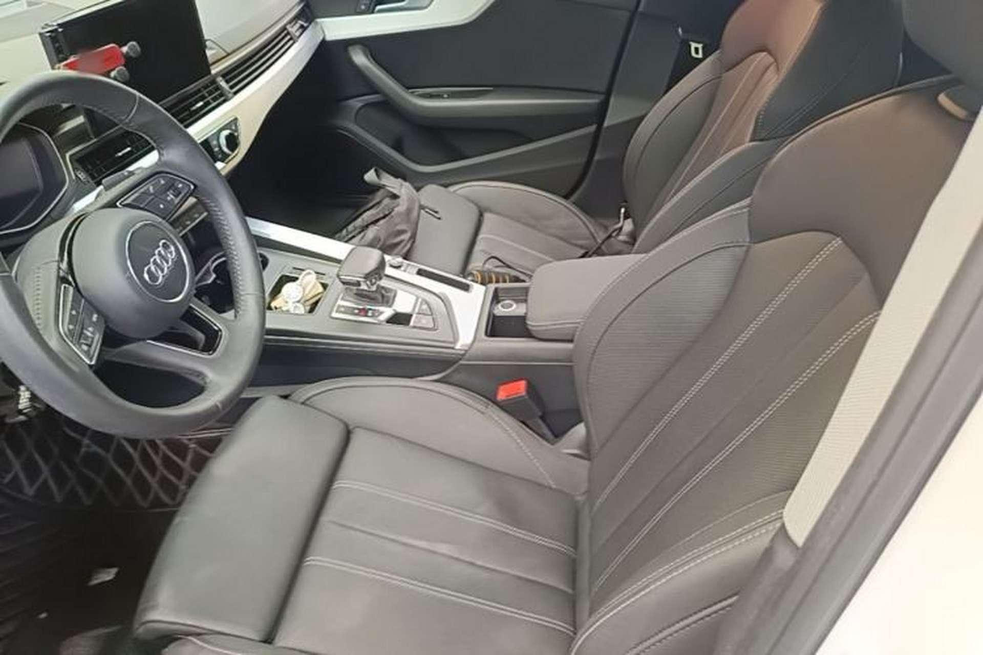 Used Audi A4L 2020 40 TFSI Fashion Dynamic Model Left Front Seat