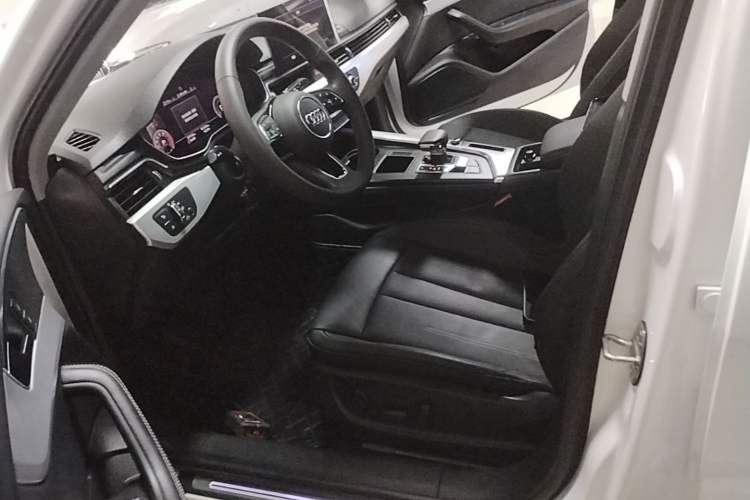 Used Audi A4L 2020 40 TFSI Fashionable and Elegant Model Left Front Seat