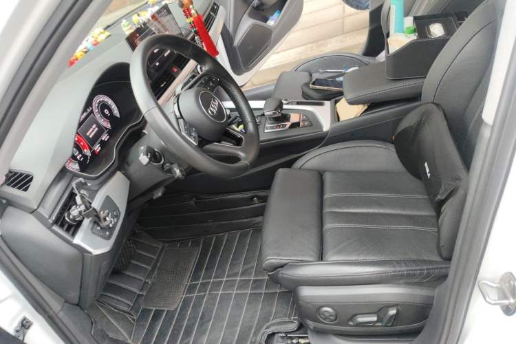 Used Audi A4L 2020 40 TFSI Luxury Dynamic Model Left Front Seat