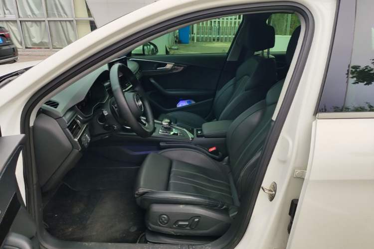 Used Audi A4L 2020 40 TFSI Fashion Dynamic Model Left Front Seat