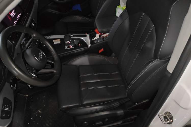 Used Audi A4L 2020 40 TFSI Fashion Dynamic Model Left Front Seat