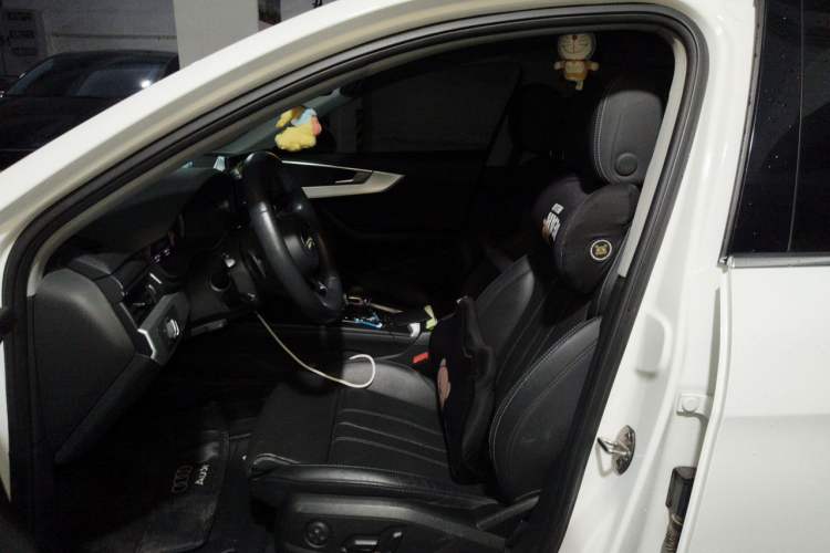 Used Audi A4L 2020 40 TFSI Fashion Dynamic Model Left Front Seat