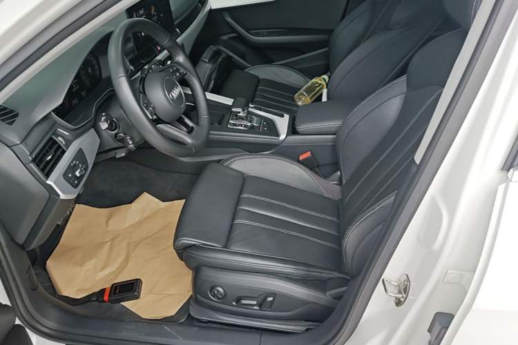 Used Audi A4L 2020 40 TFSI Luxury Dynamic Model Left Front Seat