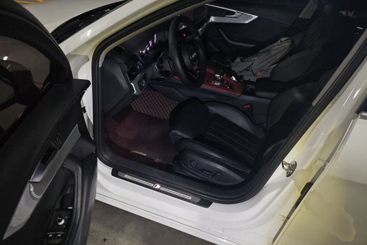 Used Audi A4L 2020 40 TFSI Luxury Dynamic Model Left Front Seat