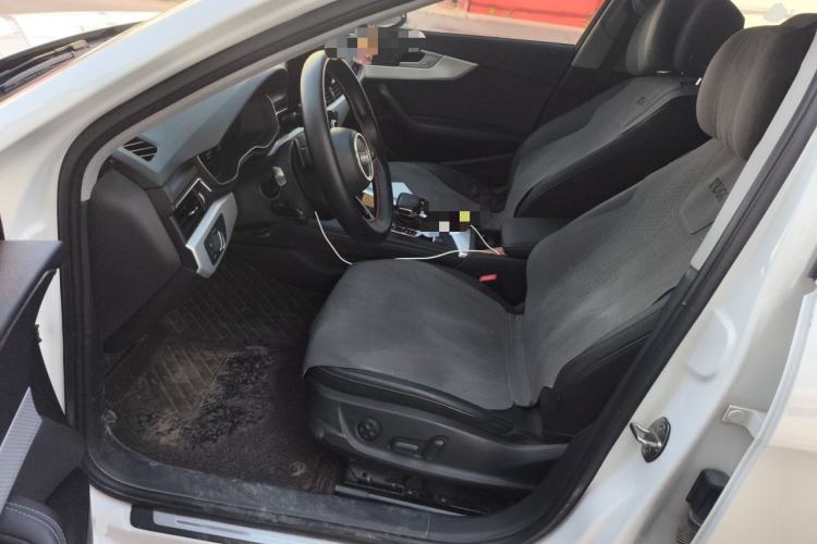 Used Audi A4L 2020 40 TFSI Fashionable and Elegant Model Left Front Seat