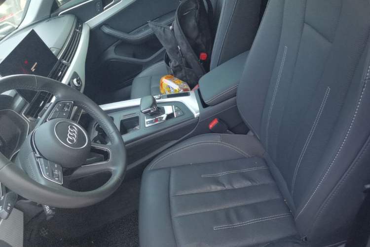 Used Audi A4L 2020 40 TFSI Fashionable and Elegant Model Left Front Seat