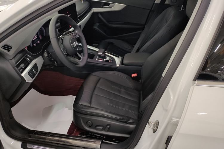 Used Audi A4L 2020 40 TFSI Fashionable and Elegant Model Left Front Seat