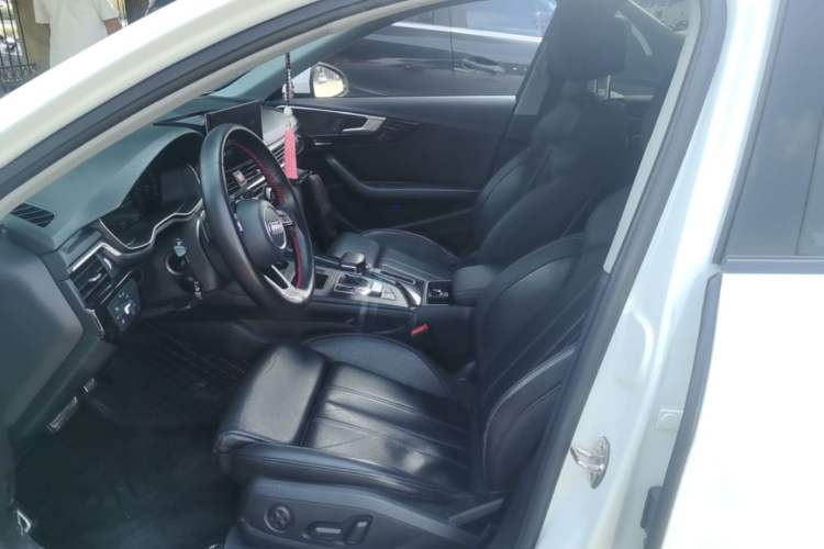 Used Audi A4L 2020 40 TFSI Fashion Dynamic Model Left Front Seat