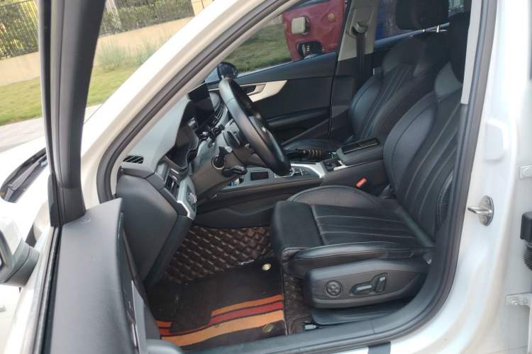 Used Audi A4L 2020 40 TFSI Fashion Dynamic Model Left Front Seat