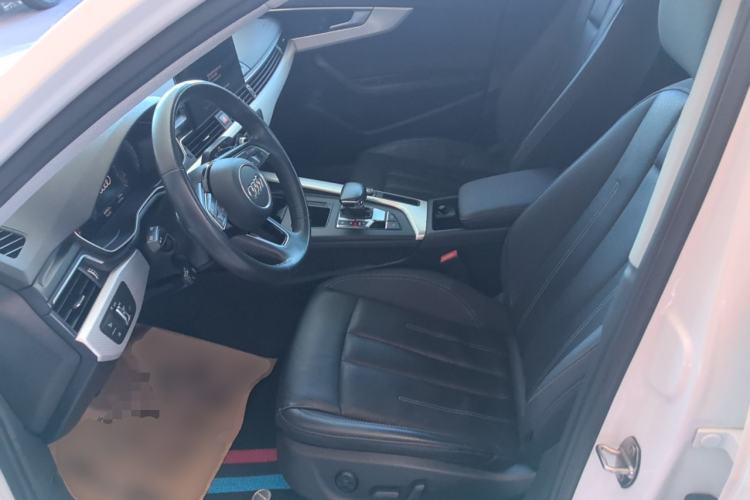 Used Audi A4L 2020 40 TFSI Fashionable and Elegant Model Left Front Seat